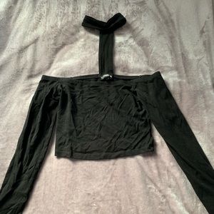 Black Long Sleeve Crop